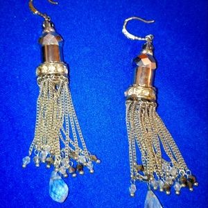 Very nice silvertone earrings